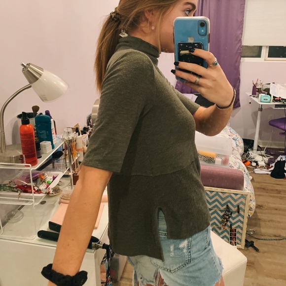 Michael Stars Green Sweater Turtleneck - Picture 2 of 5